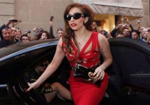 Lady Gaga dan kasrga madurlarna 1 milyon dolar 