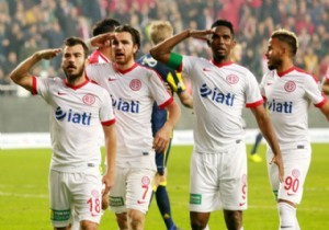 Antalyaspor Fenerbahe den 3 Puan Alarak Baarsn Srdrd