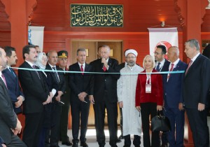 Erdoğan, Çanakkale Şehitler Abidesi’ndeki törene katıldı