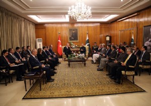 Erdoğan, Pakistan Cumhurbaşkanı Alvi ile görüştü