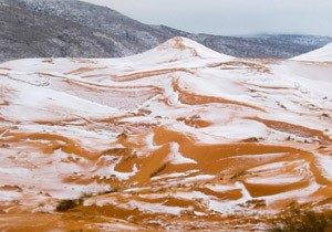Sahra Çölü ne 37 Yıl Sonra Kar Yağdı