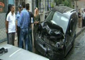 İstanbul da Feci Kaza : 1 Ölü, 3 Yaralı