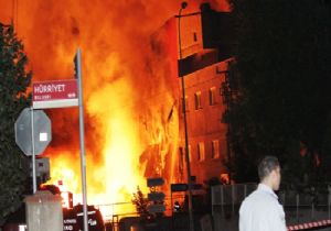 İstanbul da İplik Fabrikasında Yangın