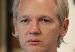 Assange Casusluktan Yarglanabilir