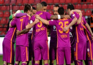 Galatasarayl 8 Oyuncu Takm Bulamad