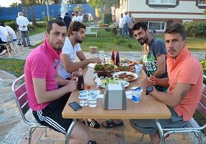 Adana Demirsporda Ynetimden Futbolculara Moral Yemei