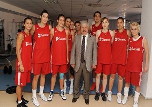 Akaydn dan Milli Basketbolculara Moral Ziyareti
