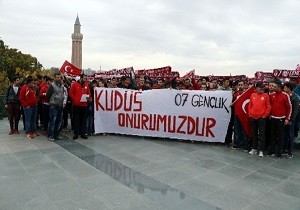 Antalyasporlu Taraftarlardan Kuds Protestosu