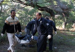 Antalya da Ormanlk Alanda Erkek Cesedi Bulundu   