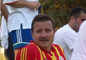 Galatasarayda Sportif Direktrle Cneyt Tanman Getirildi