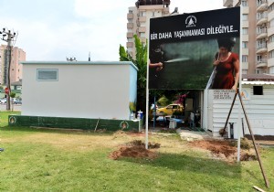 Muratpaa dan Gezi Park na Krmzl Kadn Panosu