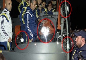 Fenerbahçe Otobüsüne Çirkin Saldırı