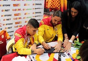 Galatasarayl Futbolcular  Konya da mza Datt