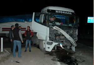 Antalya-Burdur  Karayolunda Trafik Kazas: 2 Yaral