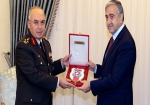 Cumhurbakan Aknc 1. Ordu Komutan Avsever i Kabul Etti