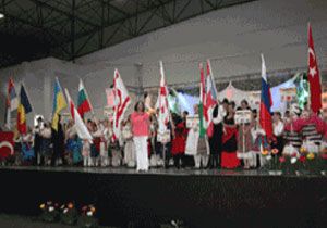 13nc Uluslararas 23 Nisan ocuk Festivali Galas skelede Yapld  