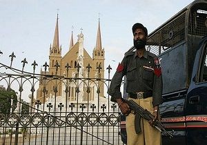 Pakistan da Kiliseye ntihar Saldrs