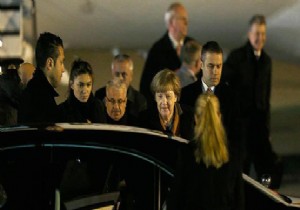 Angela Merkel Temaslarda Bulunmak in Ankara da