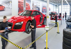 Sel Felaketi Audi nin retimini Durdurdu