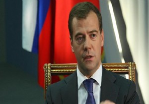 Medvedev Yaptrmlar Kararnamesini mzalad