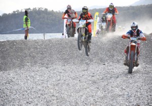 Kemer de Sea To Sky Enduro Motosiklet Yarlar Nefes Kesiyor