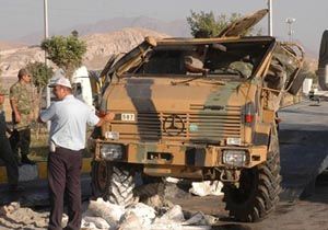 Askeri Ara Kaza Yapt: 8 Asker Yaraland