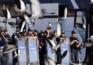 Taksim de Polis Gz Atrmyor