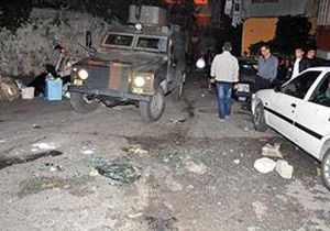 stanbul da PKK gsterisi: 1 polis yaral