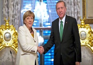 ngilizler Merkel in Trkiye Ziyaretinden Rahatsz