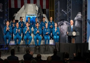 NASAya 12 Yeni Astronot