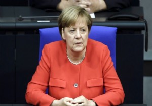 Angela Merkel den ki Geri Adm