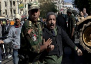 Msr da Mursi orduya tutuklama yetkisi verdi