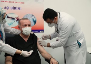 Erdoğan, Koronavirüse karşı CoronaVac aşısı yaptırdı