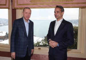 Erdoğan ile  Yunanistan Başbakanı  Miçotakis Arasında Samimi Görüşme