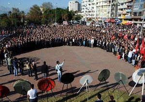 Atatrk, Cumhuriyet Meydannda iek ve Andmzla Anld
