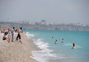 Antalya da Bir Yanda Kar Dier Yanda Gne