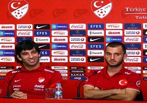 Arda Turan ve Emre olak, Basn Mensuplar le Bir Araya Geldi