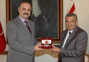 Cumhuriyet Meclisi Bakan Bozer, T KKTC Rektr Kahya y Kabul Etti