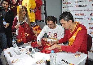 Galatasarayl Futbolcular Elaz da mza Datt