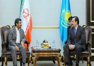 ran Cumhurbakan Ahmedinejad, Astanada