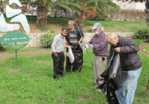 Lefkoa Muhtarlar alayan Park nda Temizlie Balad