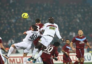 Trabzonspor Evinde Ar Yaral