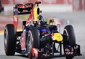 Singapurda Hamilton zld, Vettel Sevindi   