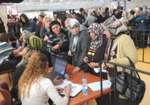 Antalya Bykehir Belediyesi Kadn anakkale ye Gtryor