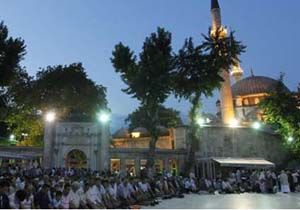 Eyp Sultan Camii nde Sabaha Kadar zdiham Yaand