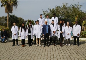 GAÜ Tıp Fakültesi Öğrencilerinden Hastane Ziyareti