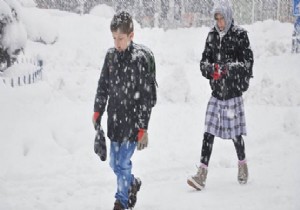 Kar Ya Baz llerde Okullar Tatil Ettirdi