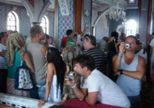 Manavgat Klliye Camii ni Gnlk 500 Turist Ziyaret Ediyor