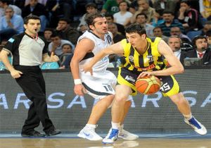 Fener Efes i Devirdi Finale kt