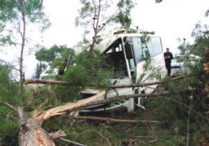 Antalya da Trafik Kazas: 1 l, 20 Yaral